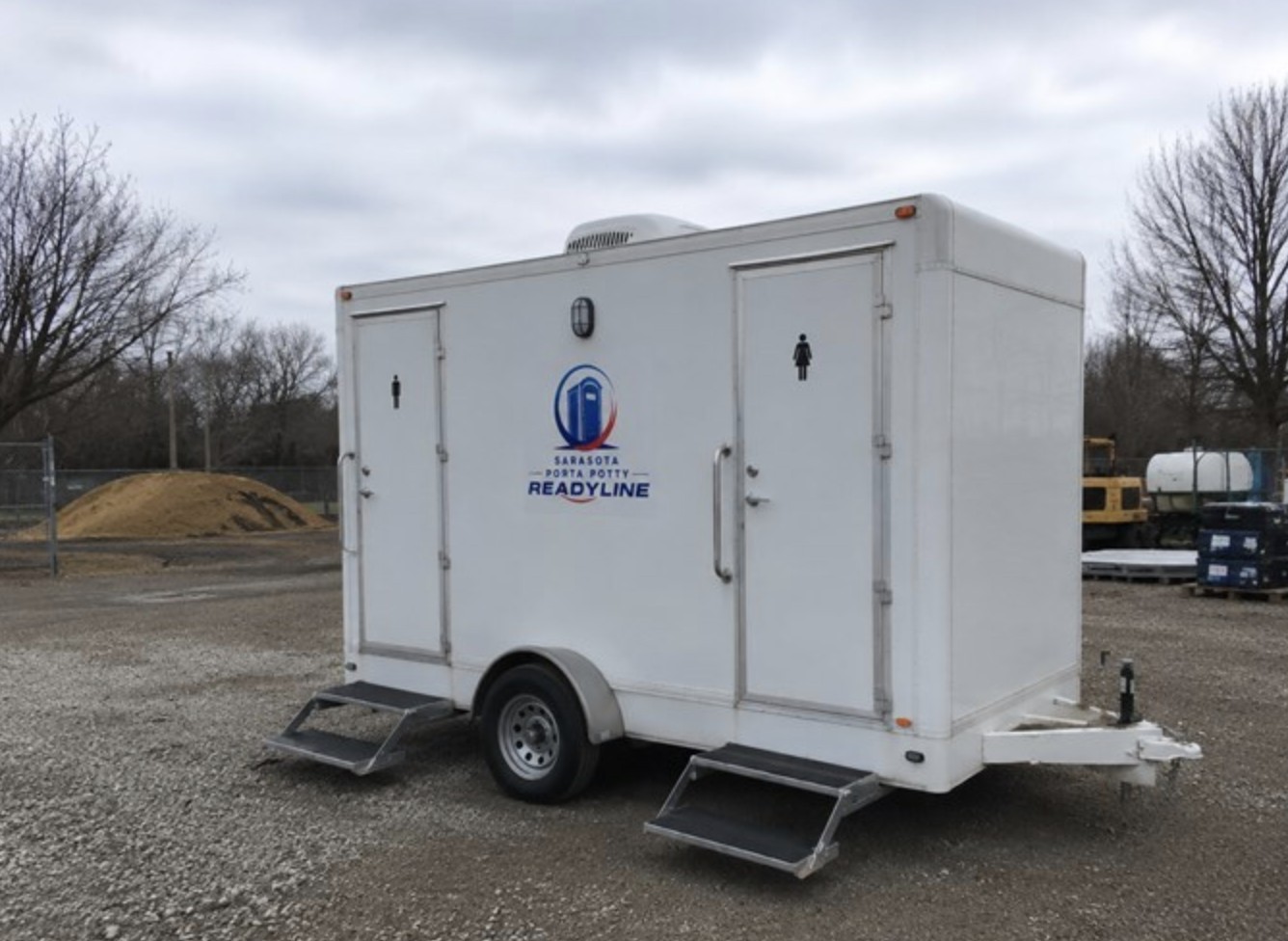 Luxury restroom trailer rental in Sarasota